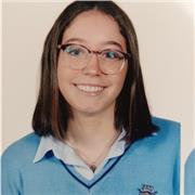 Me considero una persona muy ambiciosa a la que le encanta compartir su conocimiento, daría clases a niños hasta segundo de bachillerato que aspiren a mejorar sus calificaciones o que necesiten refuerzo.